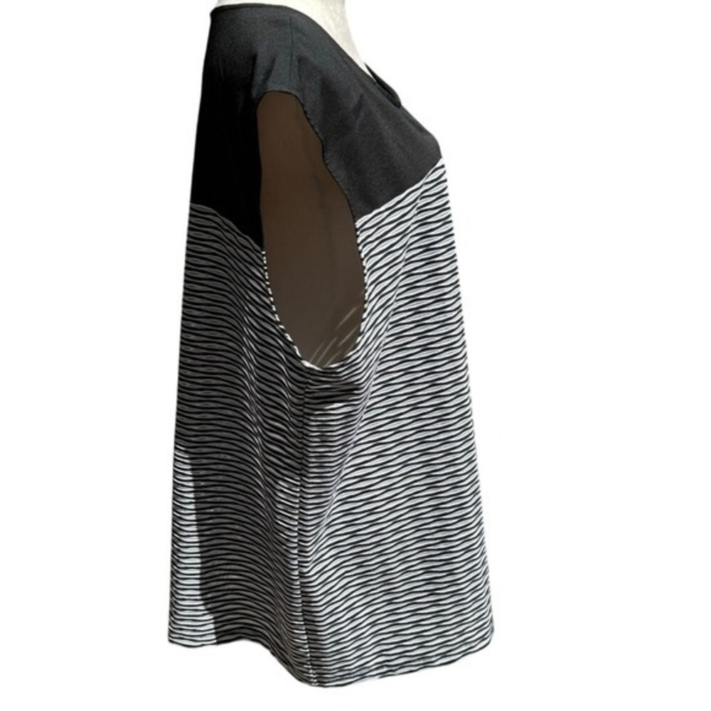 Calvin Klein. Cap sleeve  tunic top. 2XL. Black/White/Grey stripes. - Picture 5 of 9